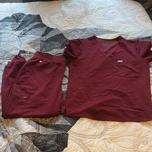 Women’s Figs Burgundy Scrub set. Catarina Top and Zamora Jogger bottoms.